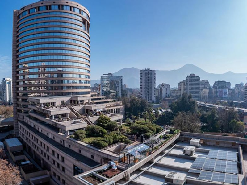 Enel X y Hotel Mandarin Oriental Santiago inauguran proyecto "Azotea Viva"